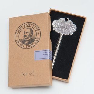 Ключ для тюбиків з нержавіючої сталі Captain FawcettMetal Tube Key F5568 фото